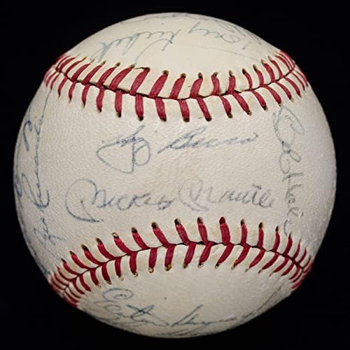 1961 WSC Yankees Team потпиша бејзбол Мики Мантл и Роџер Марис ПСА - Автограмирани бејзбол